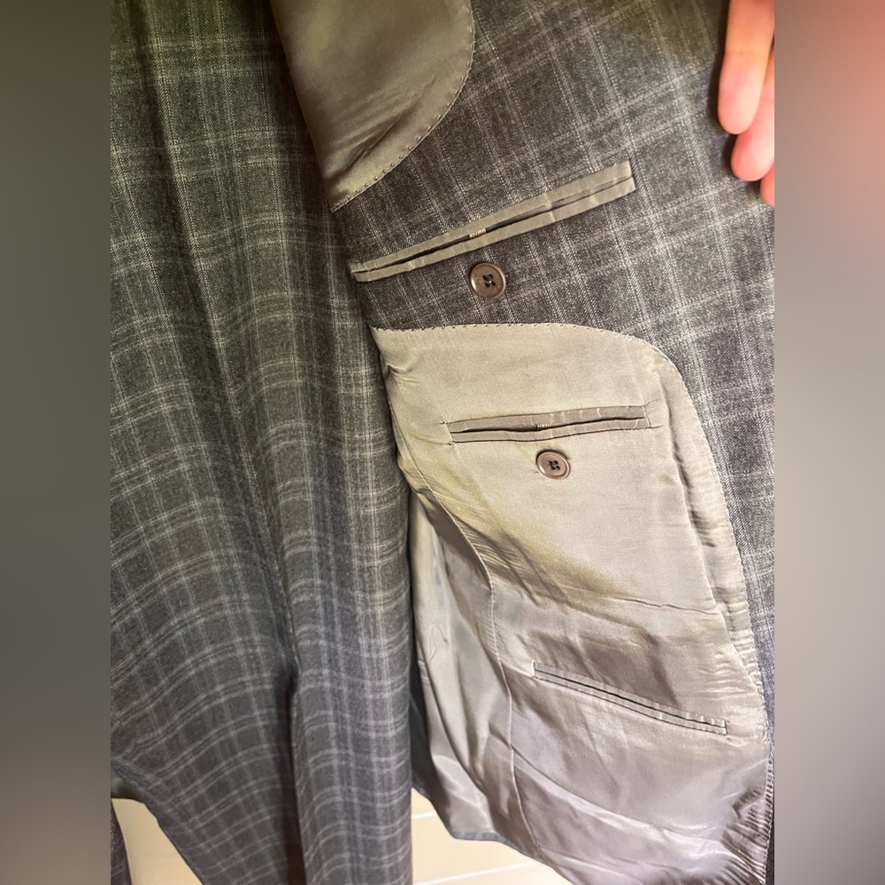 Gray Plaid Men’s Suit - Picture 6 of 11